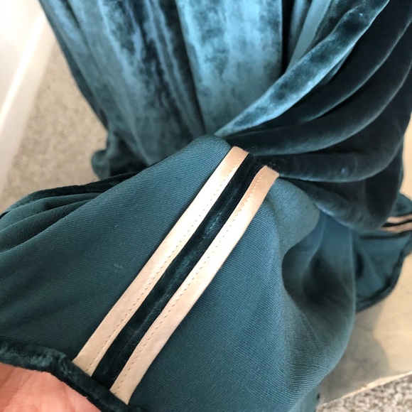 Tia Cibani Green Velvet Jumpsuit - RUNWAY! - Picture 13 of 15